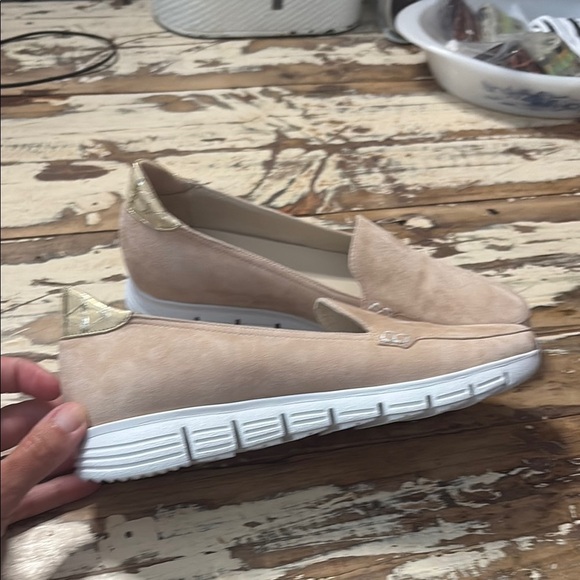 Alfani White and Blush Pink Slip-On Flats with Moccasin Stitching - Picture 3 of 10